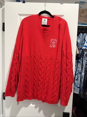 Walt Disney World sweater Spirit Jersey